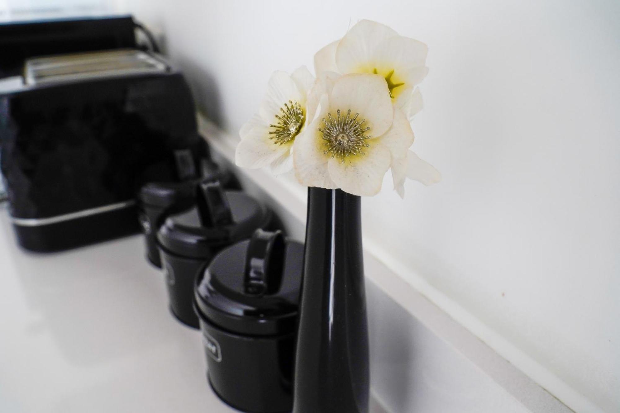 Manchester City Centre Apt With Balcony & Free Parking - Including Free 1-Hour Early Check-In For Bookings In June, Justeat Voucher For 2-Night Stays Minimum! Ngoại thất bức ảnh