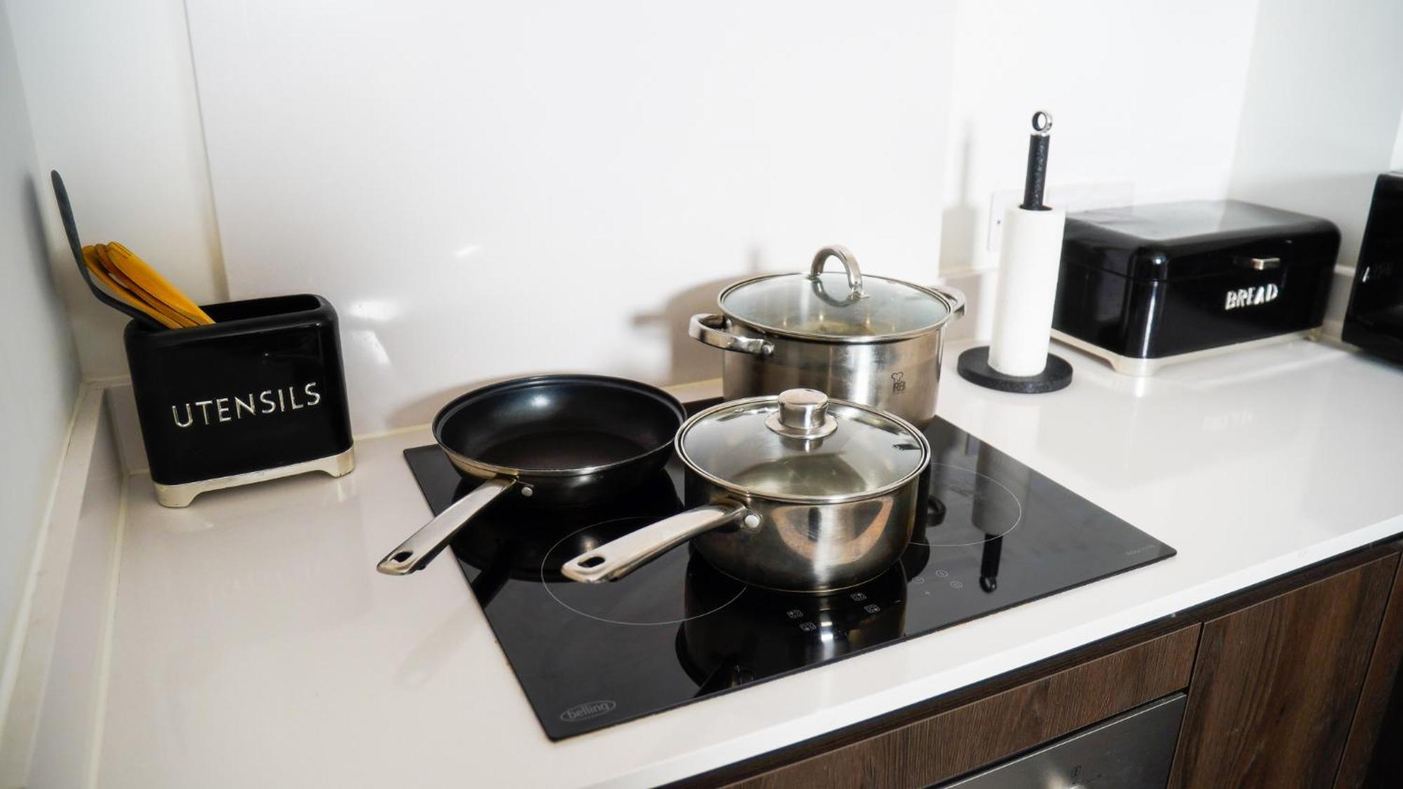 Manchester City Centre Apt With Balcony & Free Parking - Including Free 1-Hour Early Check-In For Bookings In June, Justeat Voucher For 2-Night Stays Minimum! Ngoại thất bức ảnh