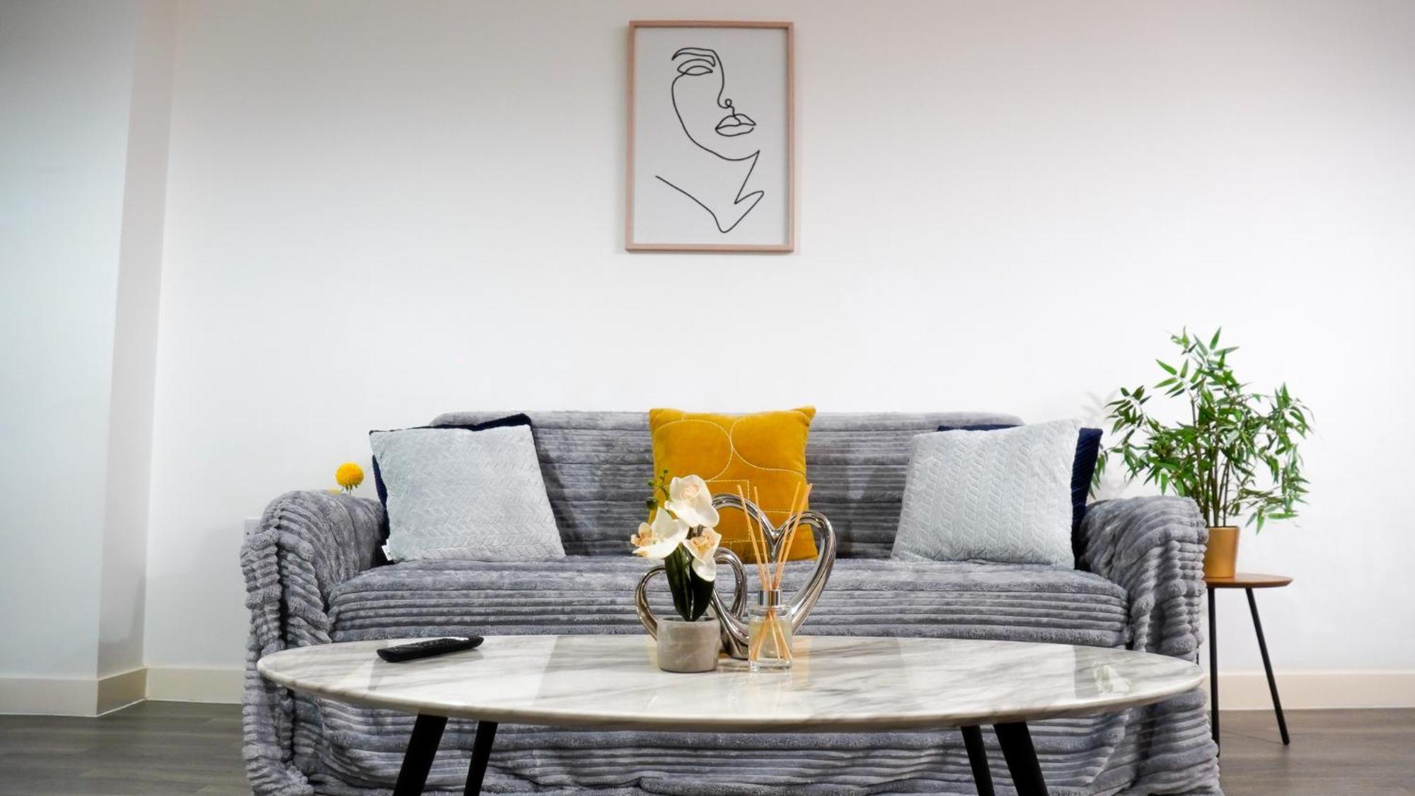 Manchester City Centre Apt With Balcony & Free Parking - Including Free 1-Hour Early Check-In For Bookings In June, Justeat Voucher For 2-Night Stays Minimum! Ngoại thất bức ảnh