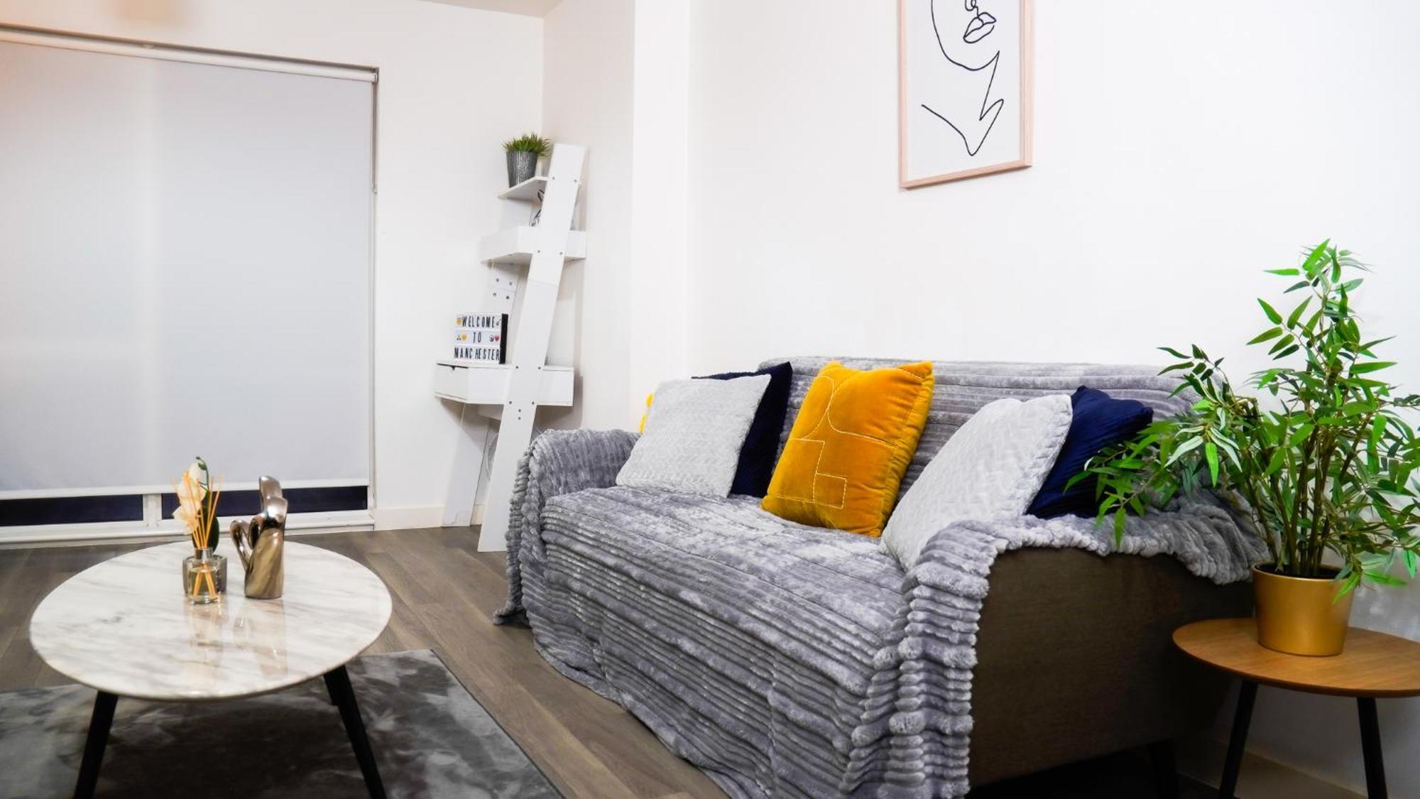 Manchester City Centre Apt With Balcony & Free Parking - Including Free 1-Hour Early Check-In For Bookings In June, Justeat Voucher For 2-Night Stays Minimum! Ngoại thất bức ảnh